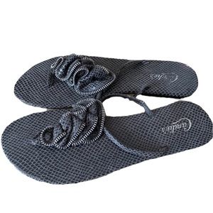 Candies sandals 9-10 embellished detail flip flops sandals charcoal snake print